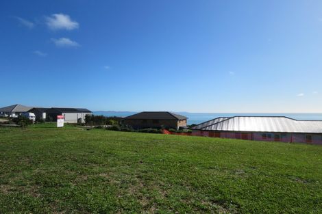 Photo of property in 29 Eagles Way, Cable Bay, 0420