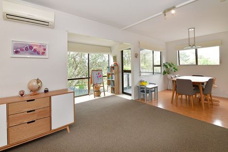 Photo of property in 10 Elliston Crescent, Stanmore Bay, Whangaparaoa, 0932