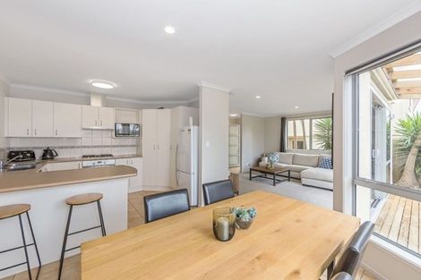 Photo of property in 4b Voyager Drive, Gulf Harbour, Whangaparaoa, 0930