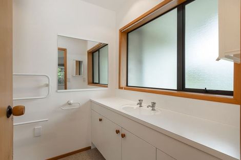 Photo of property in 7 Nickell Place, Orewa, 0931