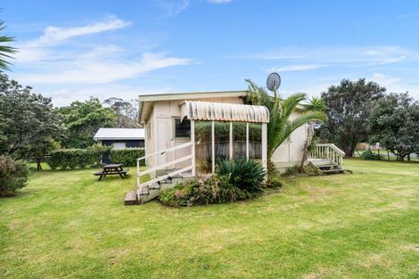 Photo of property in 11 Ringer Avenue, Matapouri, Whangarei, 0173