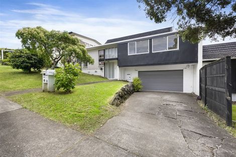 Photo of property in 1/18 Charles Dickens Drive, Mellons Bay, Auckland, 2014