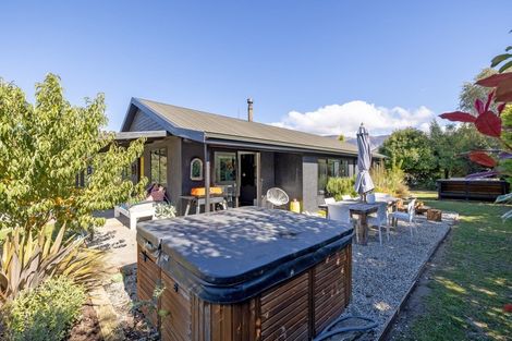 Photo of property in 40 Mount Iron Drive, Wanaka, 9305