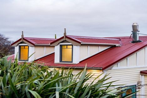 Photo of property in 2 Waireka Street, Ravensbourne, Dunedin, 9022