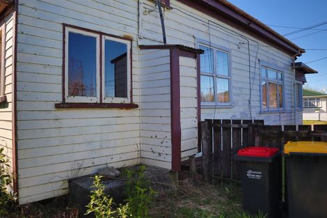 Photo of property in 22 Newcastle Street, Cobden, Greymouth, 7802