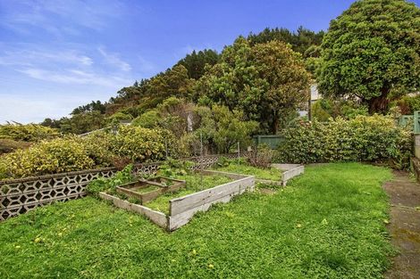 Photo of property in 32 Turriff Crescent, Tawa, Wellington, 5028