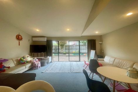 Photo of property in 64 Tiger Drive, Golflands, Auckland, 2013