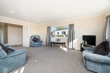 Photo of property in 1a Kings Court, Roslyn, Palmerston North, 4414