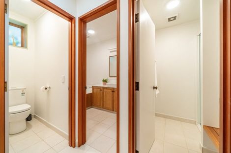 Photo of property in 13 Bayview Road, Paremata, Porirua, 5024