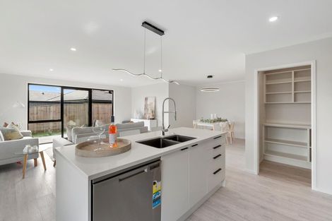 Photo of property in 25 Te Paea Avenue, Karaka, 2124