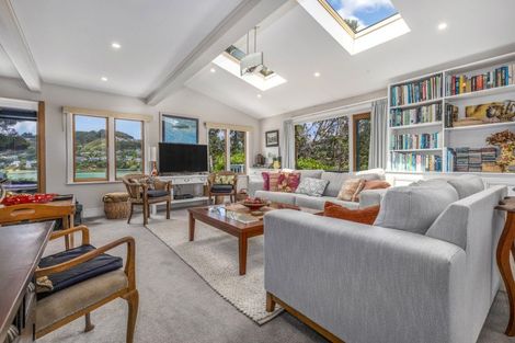 Photo of property in 48 Seaview Road, Paremata, Porirua, 5024