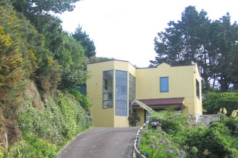 Photo of property in 11 Chequers Way, Crofton Downs, Wellington, 6035