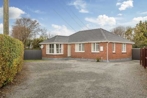 Photo of property in 18 Lambeth Crescent, Northcote, Christchurch, 8052