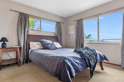 Photo of property in 2/1004 Papamoa Beach Road, Papamoa Beach, Papamoa, 3118