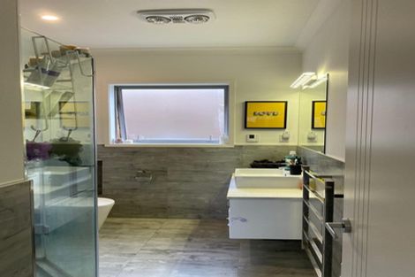 Photo of property in 15 Skipjack Pass, Silverdale, 0932