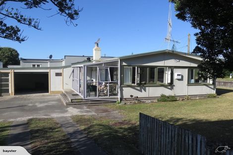 Photo of property in 4 Rupini Street, Otaki Beach, Otaki, 5512