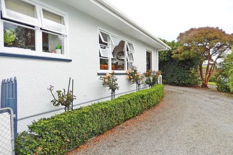 Photo of property in 16 Burn Street, Holmes Hill, Oamaru, 9401