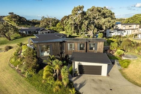 Photo of property in 140 Estuary Drive, Mangawhai Heads, Mangawhai, 0505