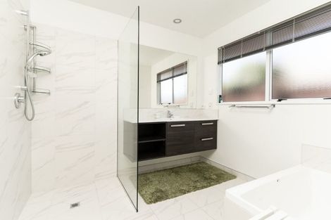 Photo of property in 42 Beauford Place, Parklands, Christchurch, 8083