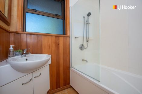 Photo of property in 100 Easther Crescent, Kew, Dunedin, 9012