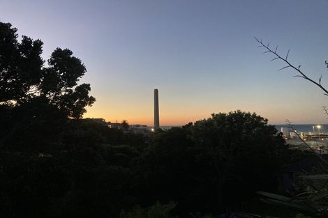 Photo of property in 18 Parris Street, Moturoa, New Plymouth, 4310