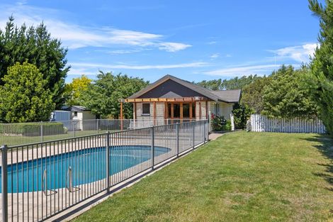 Photo of property in 586 Yaldhurst Road, Yaldhurst, Christchurch, 7676