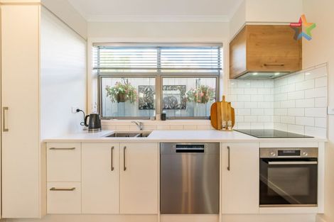 Photo of property in 5 Tarata Lane, Avalon, Lower Hutt, 5011