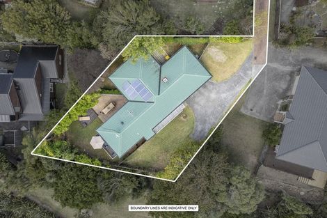 Photo of property in 13a Avonleigh Road, Green Bay, Auckland, 0604