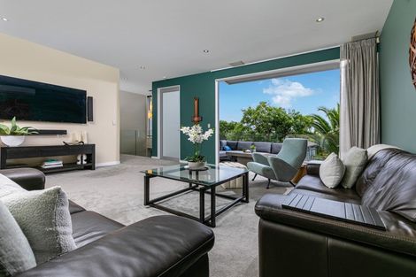 Photo of property in 20a Hebron Road, Waiake, Auckland, 0630