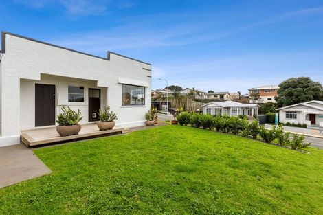 Photo of property in 22 Northgate, Strandon, New Plymouth, 4312