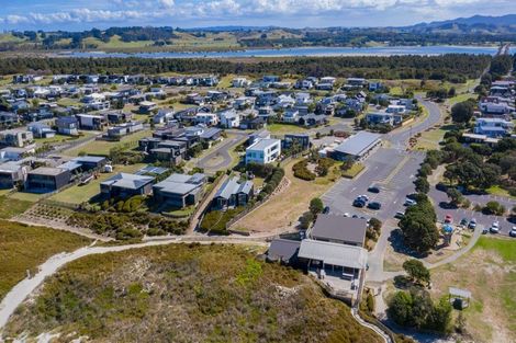 Photo of property in 5 Matariki Street, Omaha, 0986