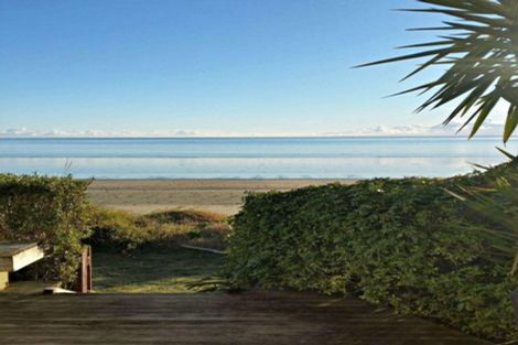 Photo of property in 252 Patons Rock Road, Patons Rock, Takaka, 7182