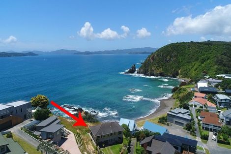 Photo of property in 50 Du Fresne Place, Russell, 0202