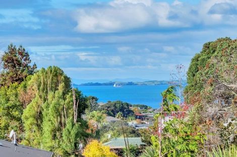 Photo of property in 25 Honeysuckle Lane, Mairangi Bay, Auckland, 0630