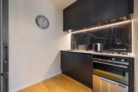 Photo of property in 33 Casterway Crescent, Jacks Point, 9371