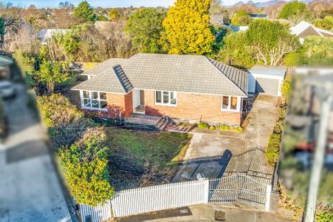 Photo of property in 5 Sealy Place, Bryndwr, Christchurch, 8053