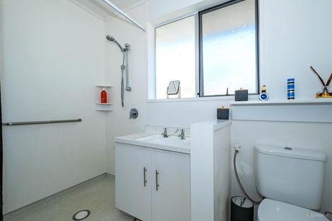 Photo of property in 10a-b Churchill Place, Waimate, 7924