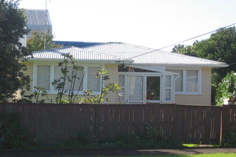 Photo of property in 27a Garelja Road, Henderson, Auckland, 0612