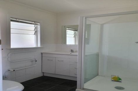 Photo of property in 3/191 Onewa Road, Birkenhead, Auckland, 0626