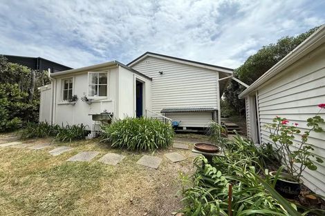 Photo of property in 59 Tutere Street, Waikanae Beach, Waikanae, 5036