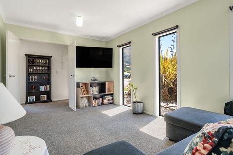 Photo of property in 34 Little Maude Drive, Lake Hawea, Wanaka, 9382
