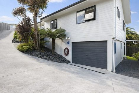 Photo of property in 17 Longview Rise, Massey, Auckland, 0614