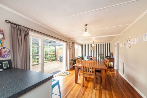 Photo of property in 577 Featherston Street, Roslyn, Palmerston North, 4414