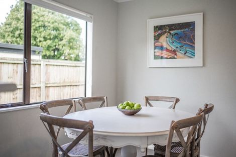 Photo of property in 80b Aviemore Drive, Highland Park, Auckland, 2010