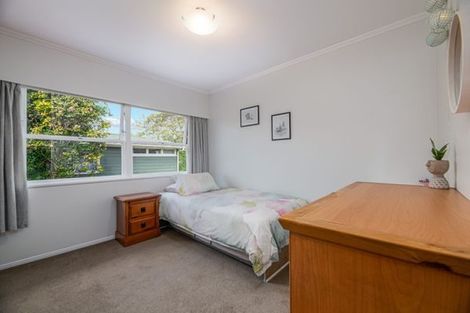 Photo of property in 40 Divich Avenue, Te Atatu South, Auckland, 0610