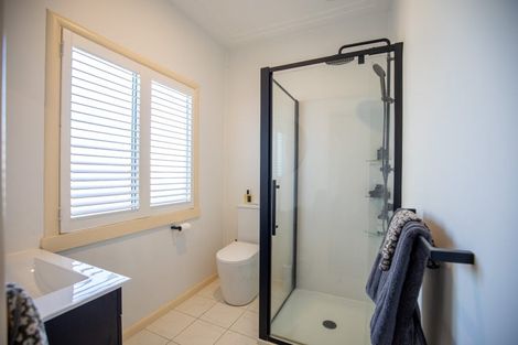 Photo of property in Wallis Street, Raglan, 3225