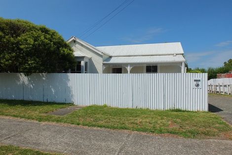 Photo of property in 86 Avenue Road, Foxton, 4814