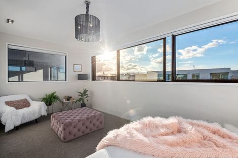 Photo of property in 6 Taiawa Place, Omaha, 0986