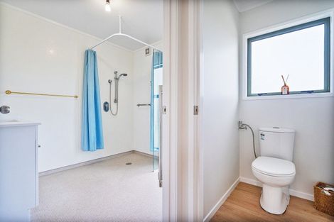 Photo of property in 13 Tairua Heights, Tairua, 3508