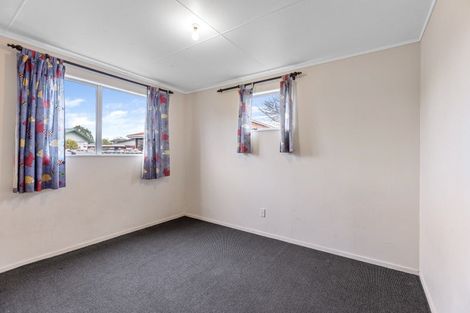 Photo of property in 18 Nikau Street, Inglewood, 4330